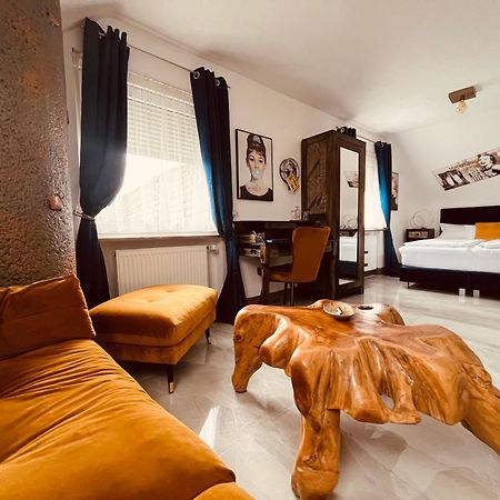 Hotel Karthaeuser Hof Floersheim am Main Экстерьер фото