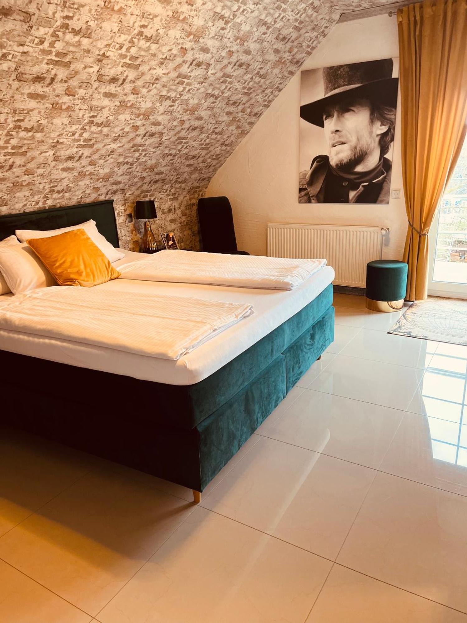Hotel Karthaeuser Hof Floersheim am Main Экстерьер фото